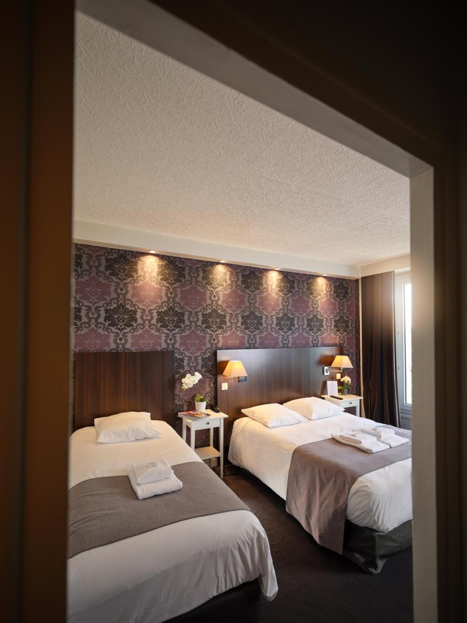 Hotel Les Negociants Valence  Bagian luar foto