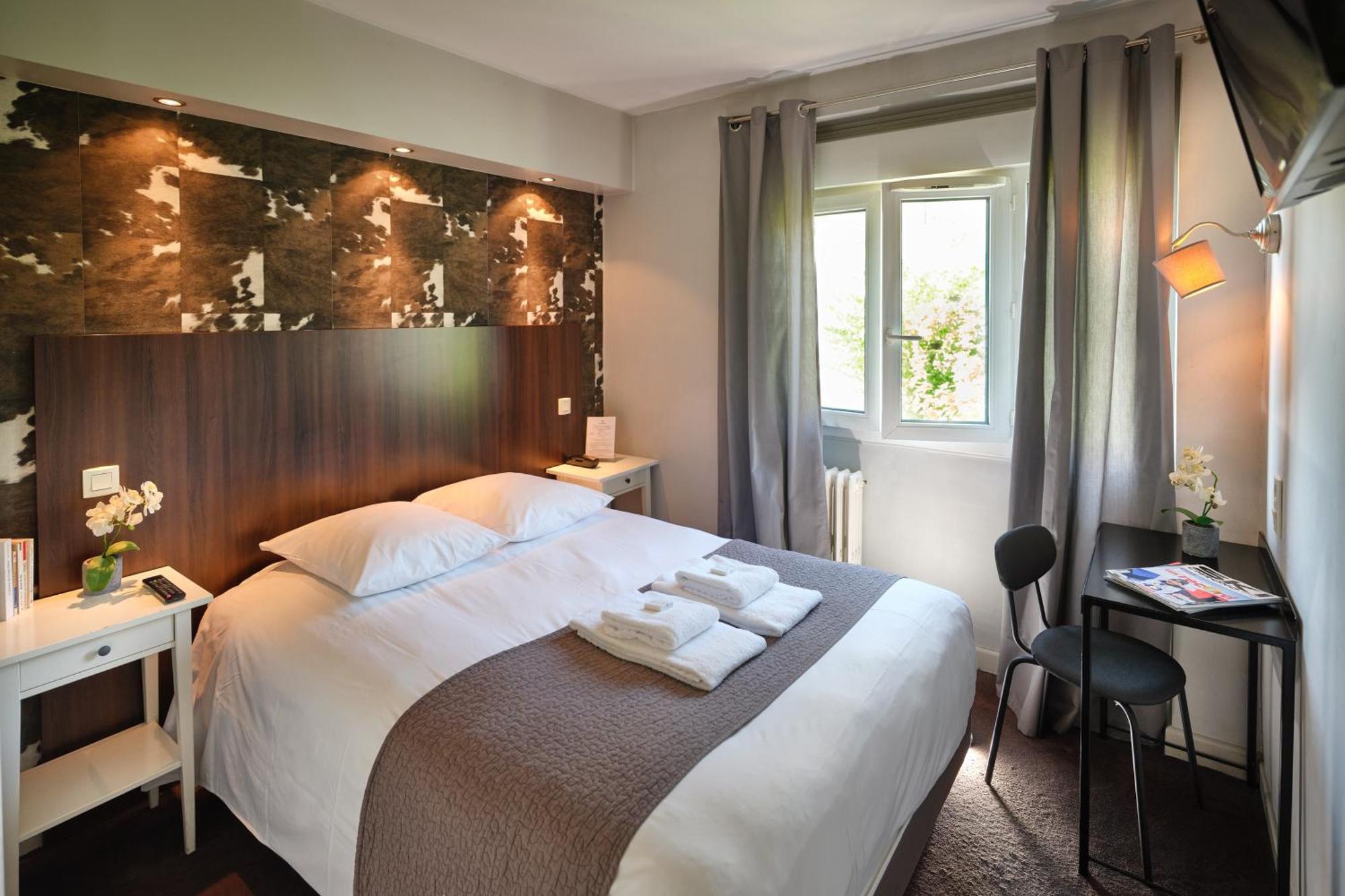 Hotel Les Negociants Valence  Bagian luar foto