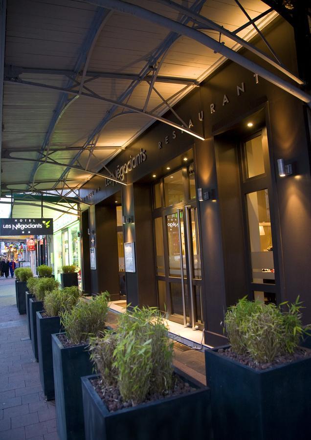 Hotel Les Negociants Valence  Bagian luar foto
